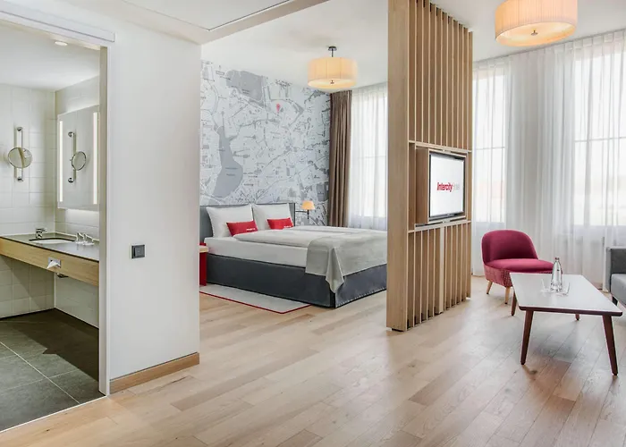 Intercityhotel Hamburg-barmbek 4*