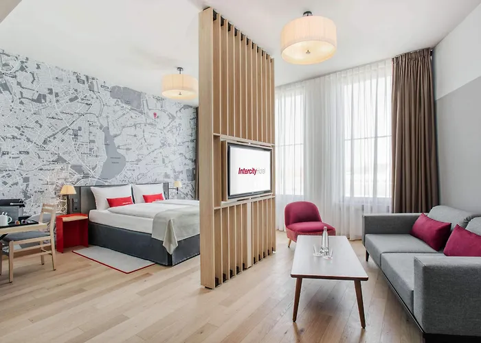 Intercityhotel Hamburg-barmbek 4*
